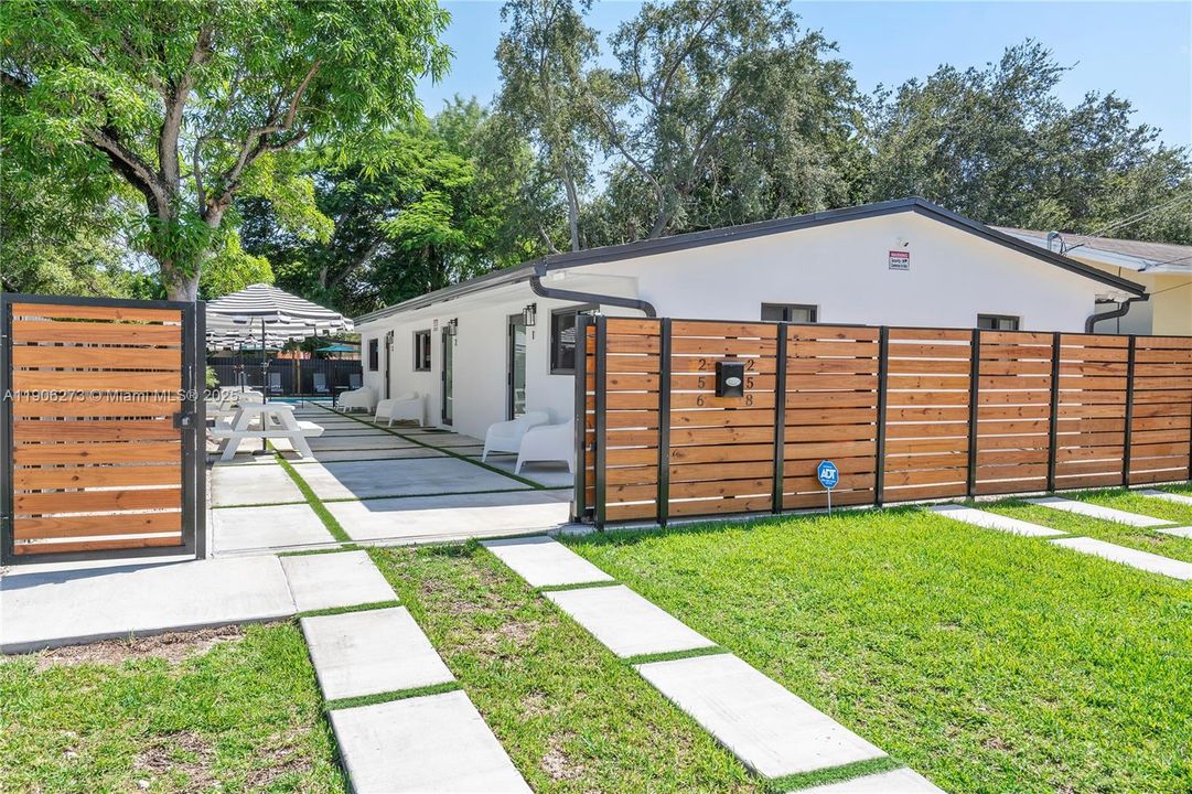 待售: $1,187,500 (0 贝兹, 0 浴室, 1600 平方英尺)