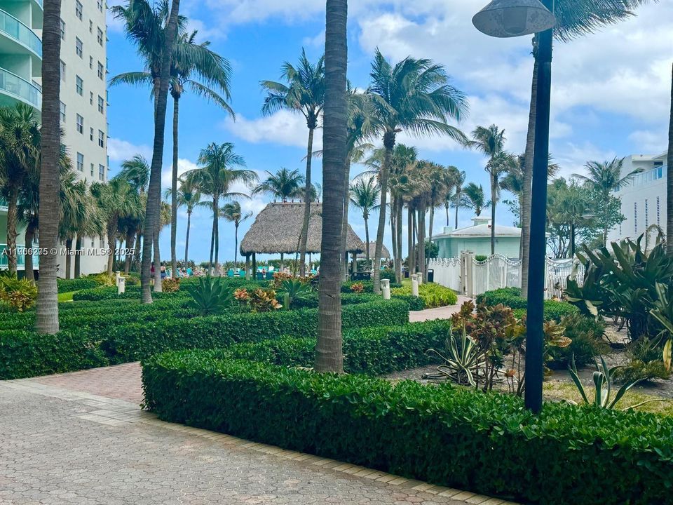 待售: $430,000 (1 贝兹, 1 浴室, 874 平方英尺)