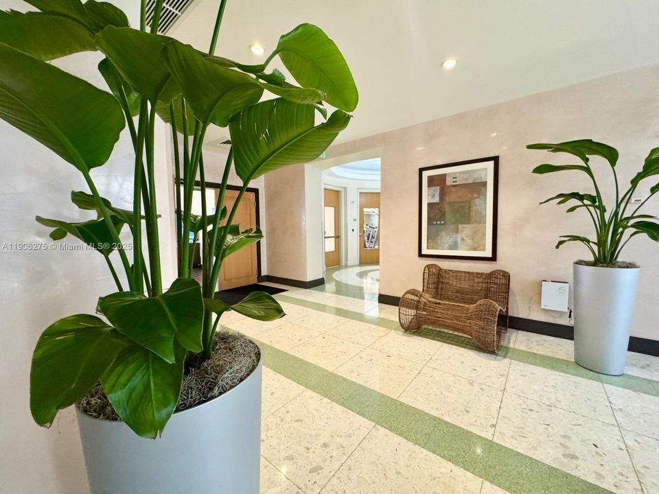 待售: $430,000 (1 贝兹, 1 浴室, 874 平方英尺)