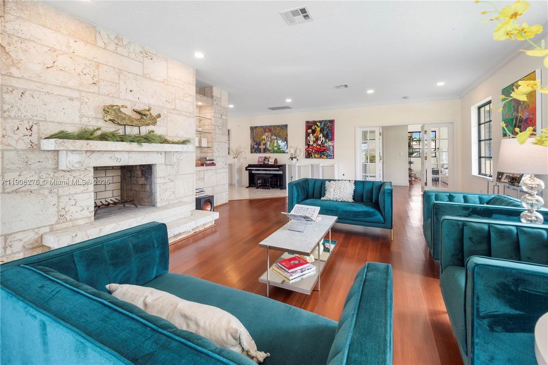 For Sale: $20,500,000 (4 beds, 5 baths, 5212 Square Feet)