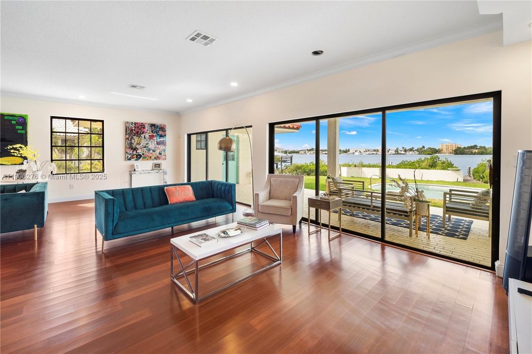 For Sale: $20,500,000 (4 beds, 5 baths, 5212 Square Feet)