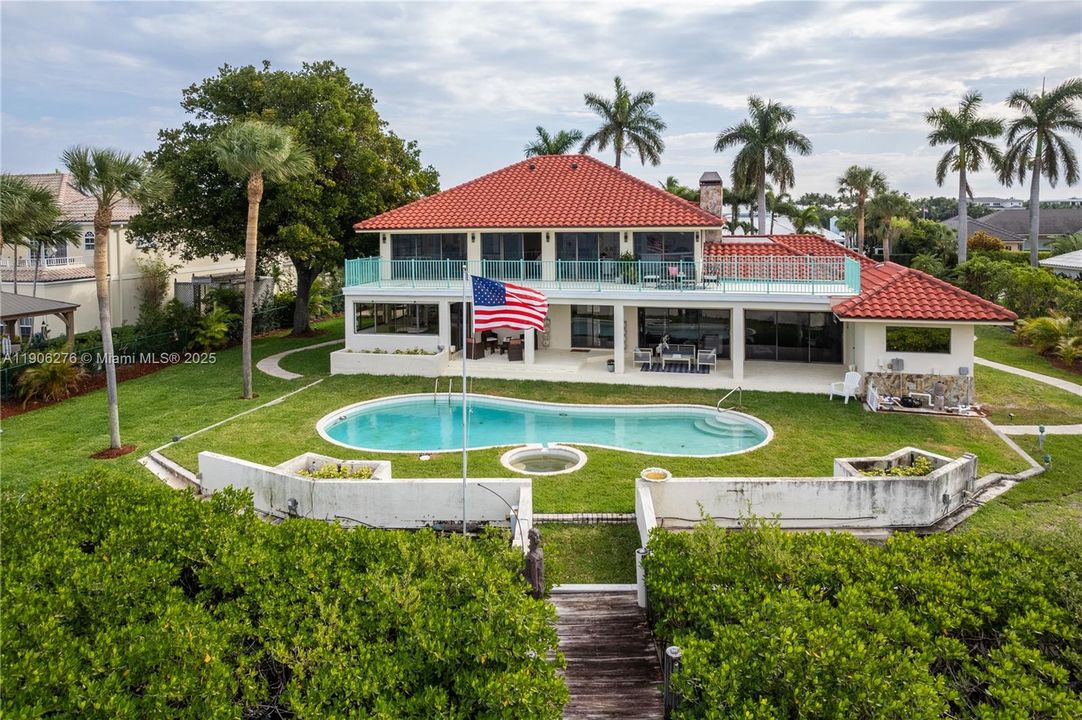 For Sale: $20,500,000 (4 beds, 5 baths, 5212 Square Feet)