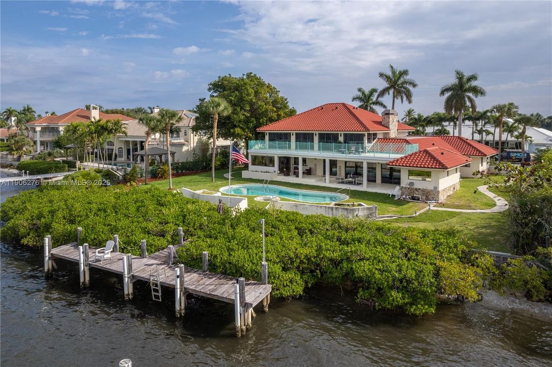 For Sale: $20,500,000 (4 beds, 5 baths, 5212 Square Feet)