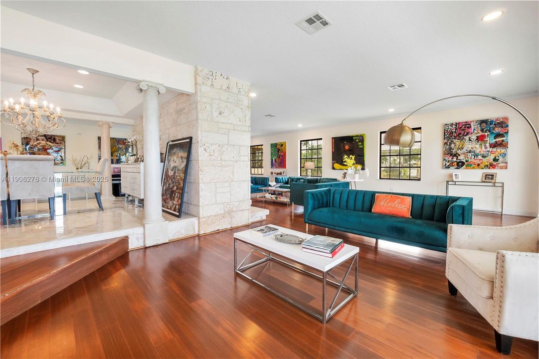 For Sale: $20,500,000 (4 beds, 5 baths, 5212 Square Feet)