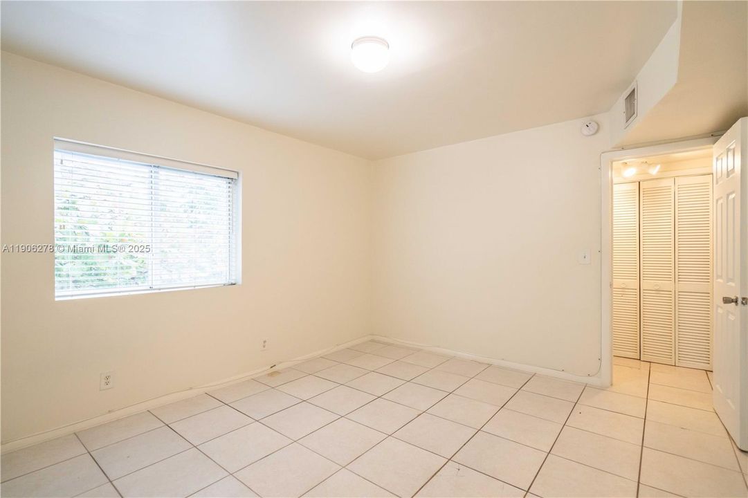 最近租的: $1,750 (1 贝兹, 1 浴室, 550 平方英尺)