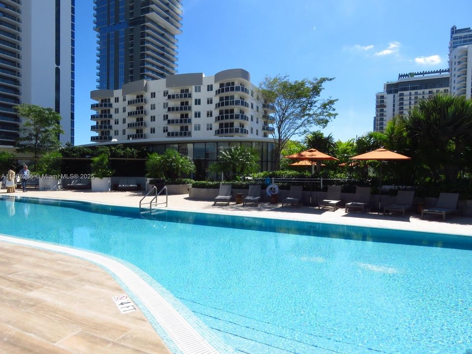 Под контрактом: $10,000 (2 спален, 3 ванн, 0 Квадратных фут)