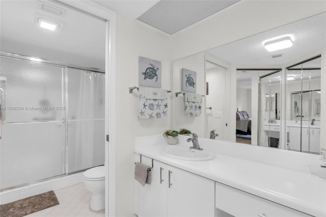 For Sale: $269,500 (2 beds, 2 baths, 1364 Square Feet)