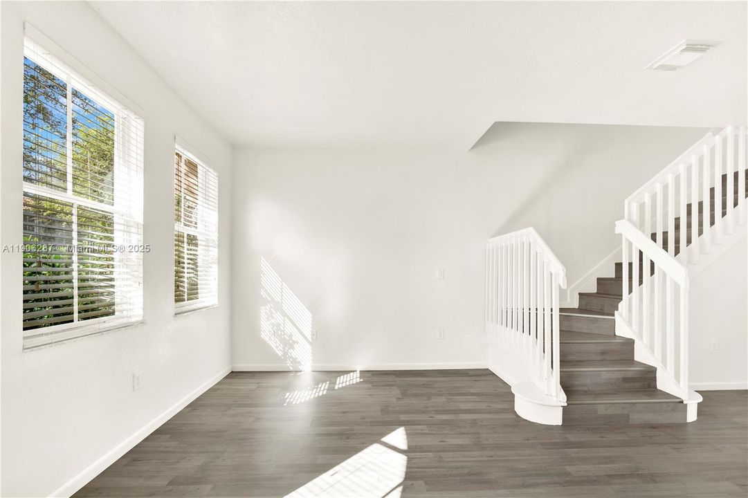 待售: $380,000 (3 贝兹, 2 浴室, 1679 平方英尺)