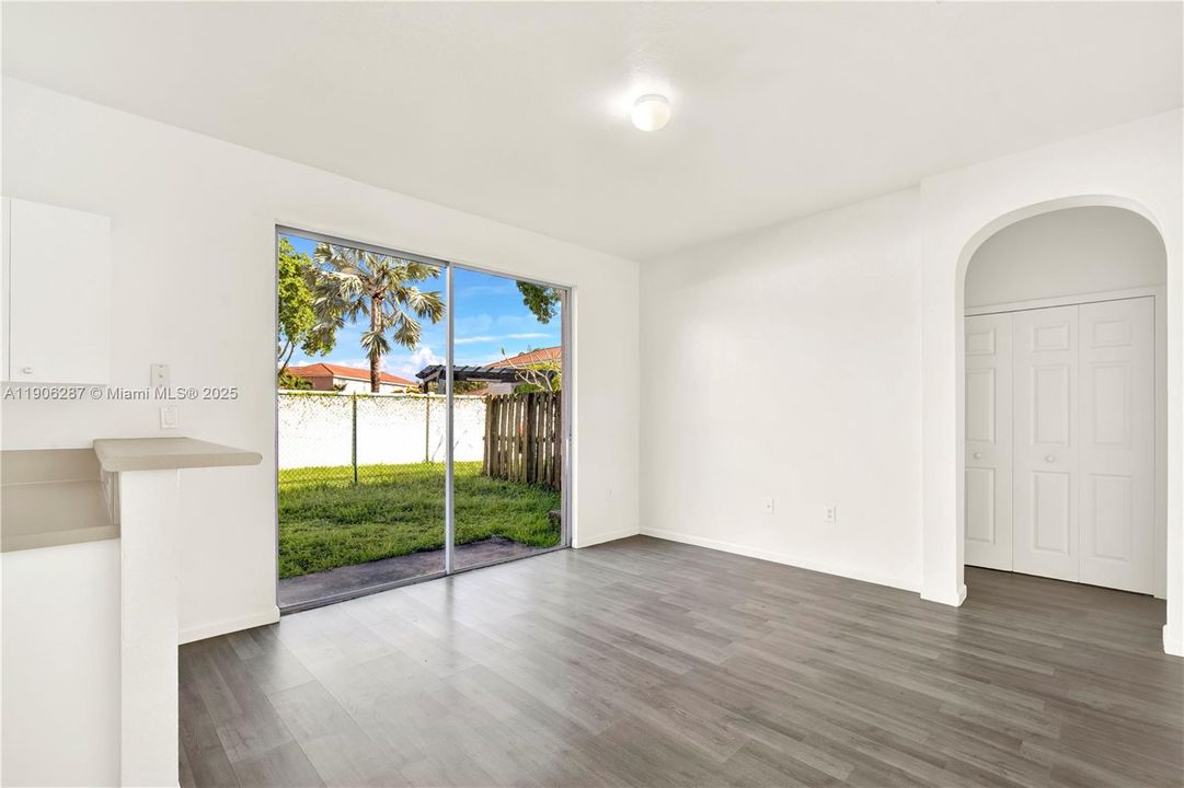 待售: $380,000 (3 贝兹, 2 浴室, 1679 平方英尺)