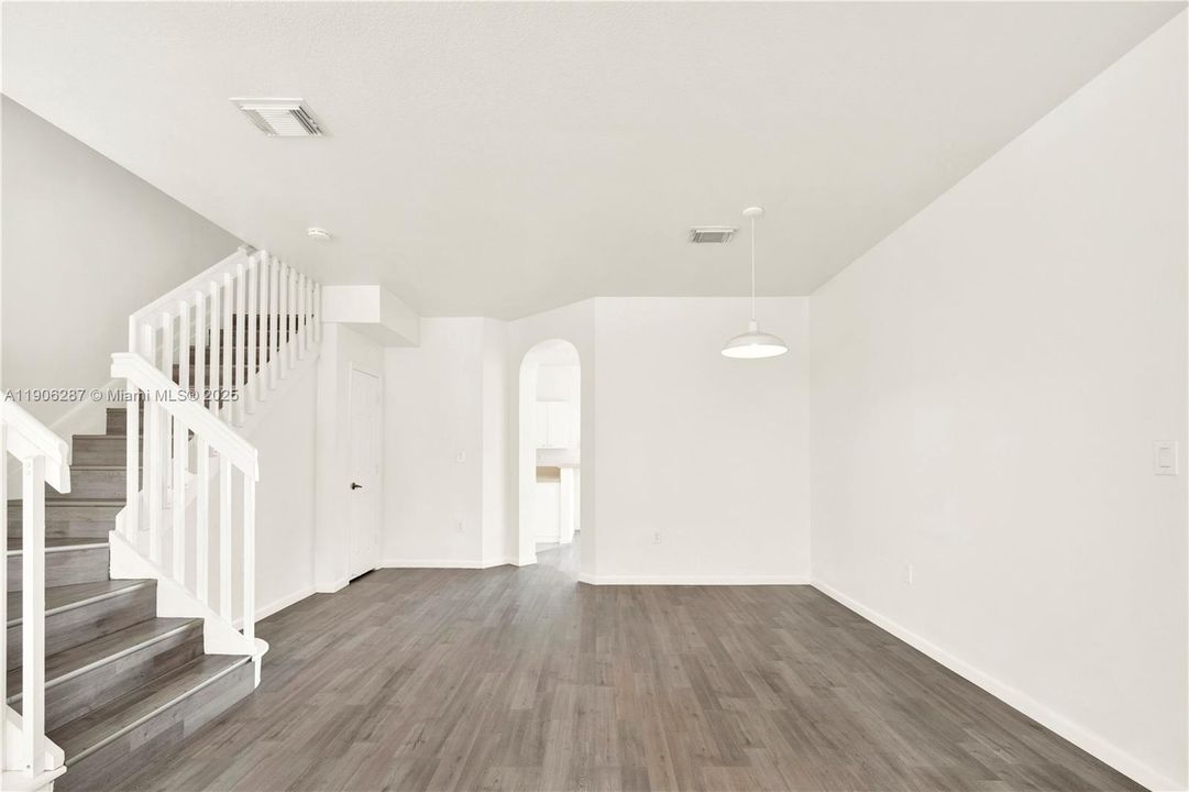 待售: $380,000 (3 贝兹, 2 浴室, 1679 平方英尺)