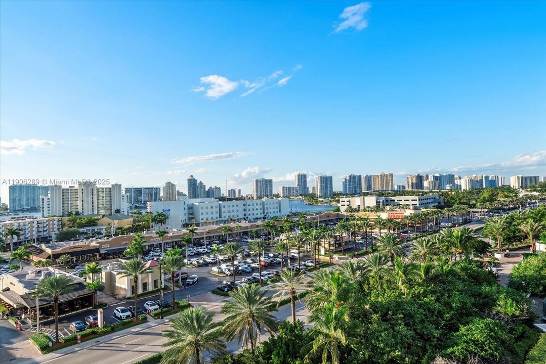 Active With Contract: $250,000 (0 beds, 1 baths, 664 Square Feet)