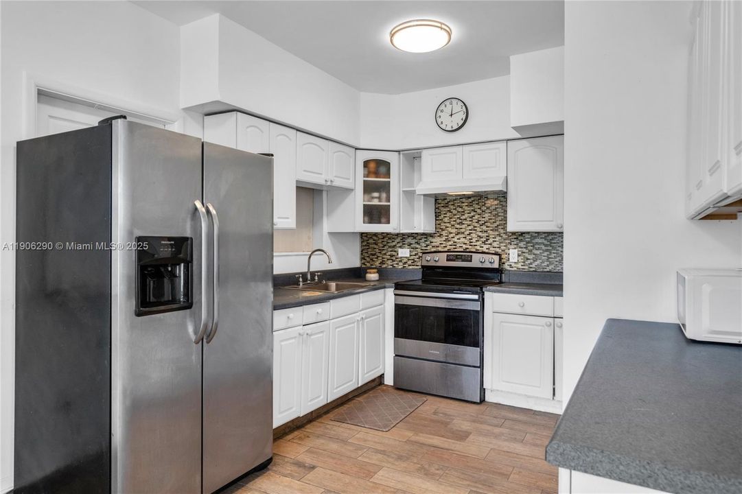 For Sale: $539,000 (2 beds, 2 baths, 1676 Square Feet)