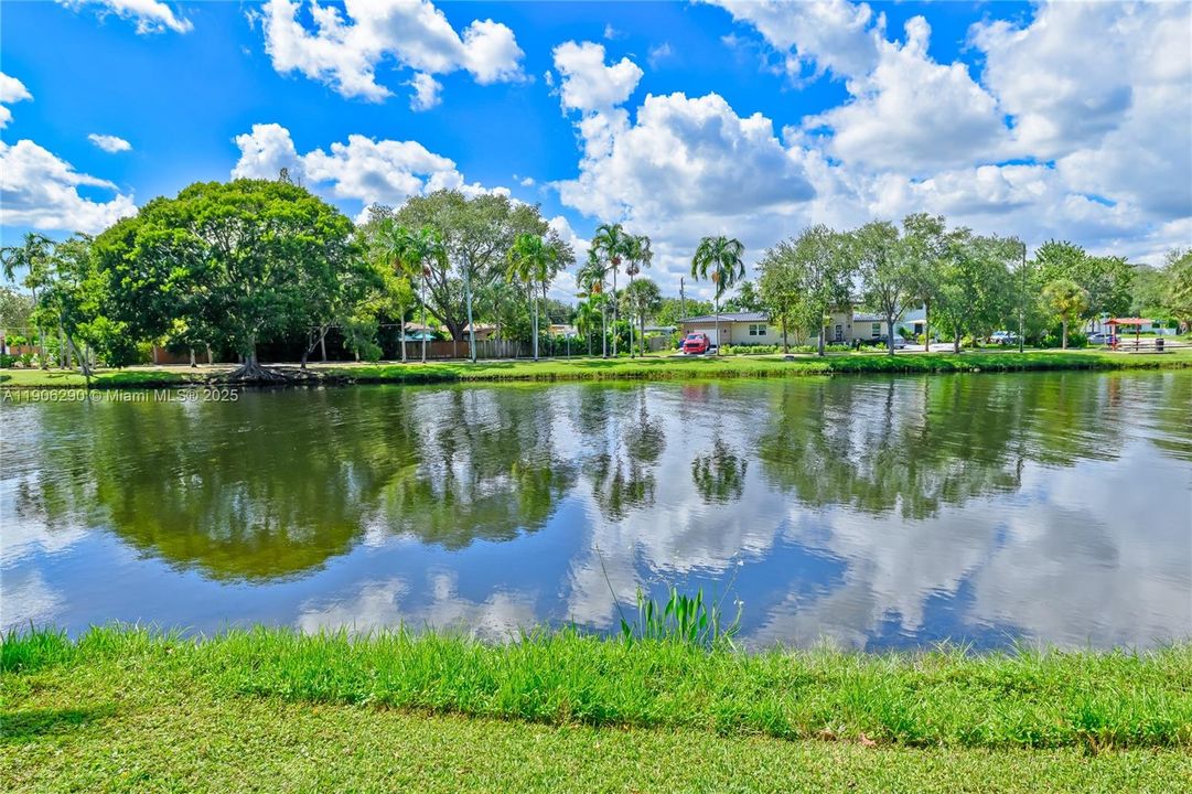 For Sale: $539,000 (2 beds, 2 baths, 1676 Square Feet)