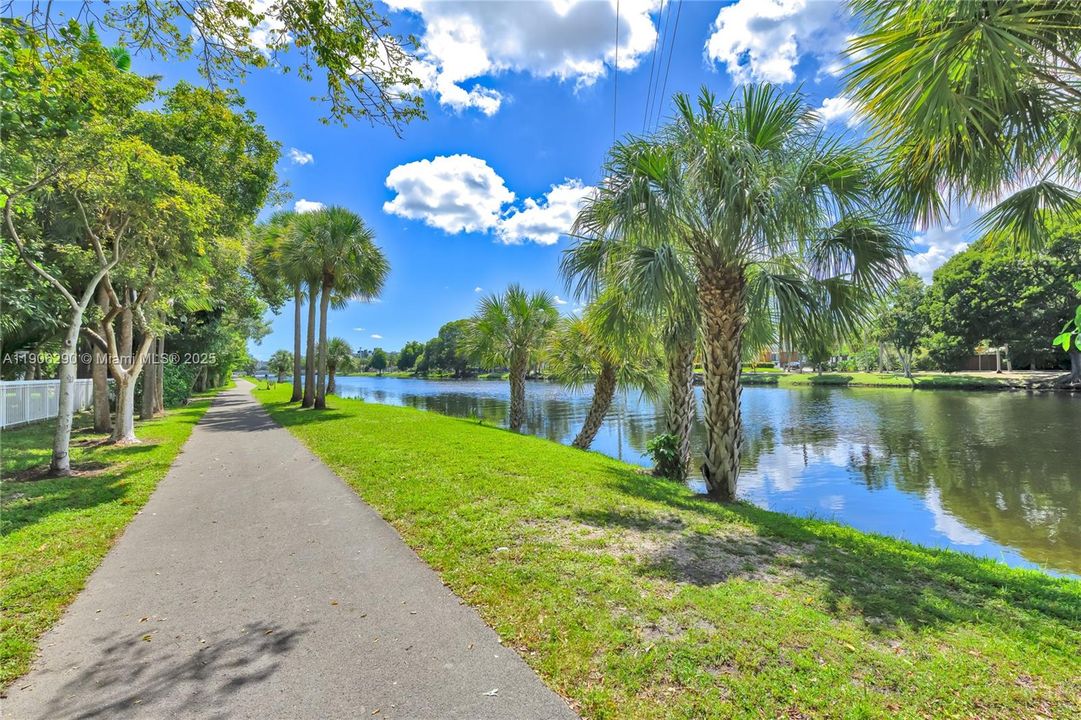 For Sale: $539,000 (2 beds, 2 baths, 1676 Square Feet)