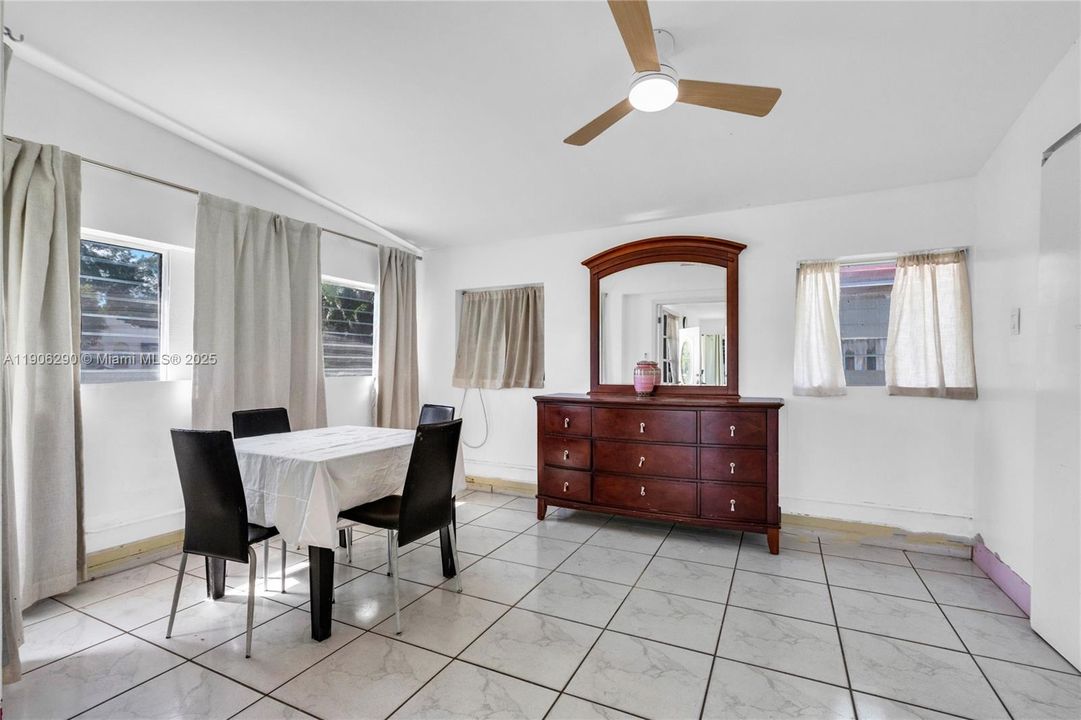 For Sale: $539,000 (2 beds, 2 baths, 1676 Square Feet)