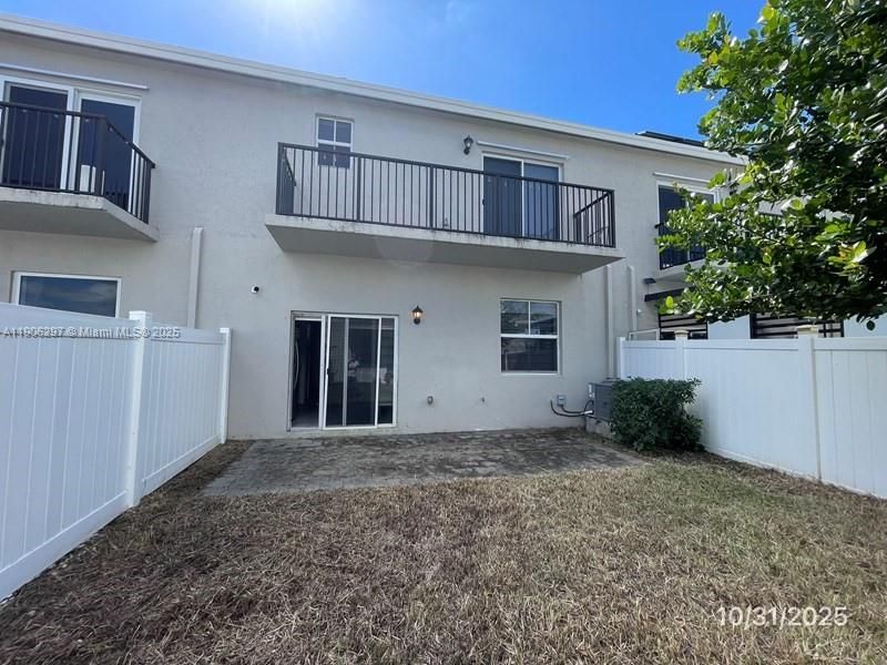 En Venta: $150,000 (3 camas, 2 baños, 1628 Pies cuadrados)