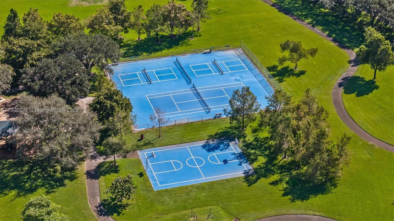 For Sale: $375,000 (3 beds, 2 baths, 1380 Square Feet)