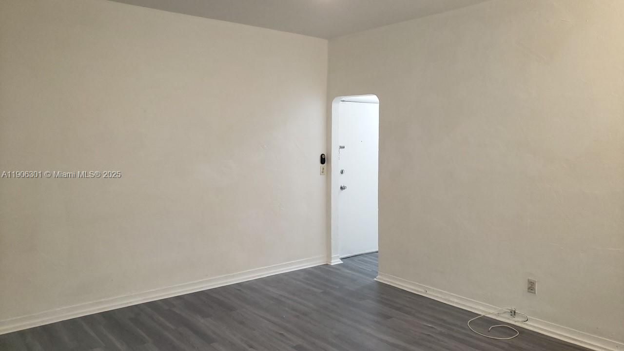 最近租的: $1,599 (1 贝兹, 1 浴室, 521 平方英尺)