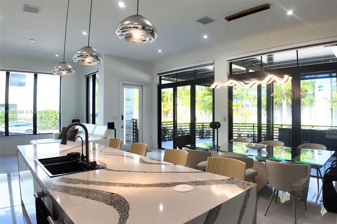 待售: $1,550,000 (4 贝兹, 4 浴室, 2257 平方英尺)