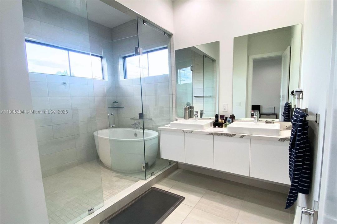 待售: $1,550,000 (4 贝兹, 4 浴室, 2257 平方英尺)