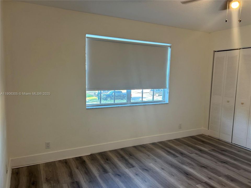 Activo con contrato: $240,000 (2 camas, 2 baños, 985 Pies cuadrados)