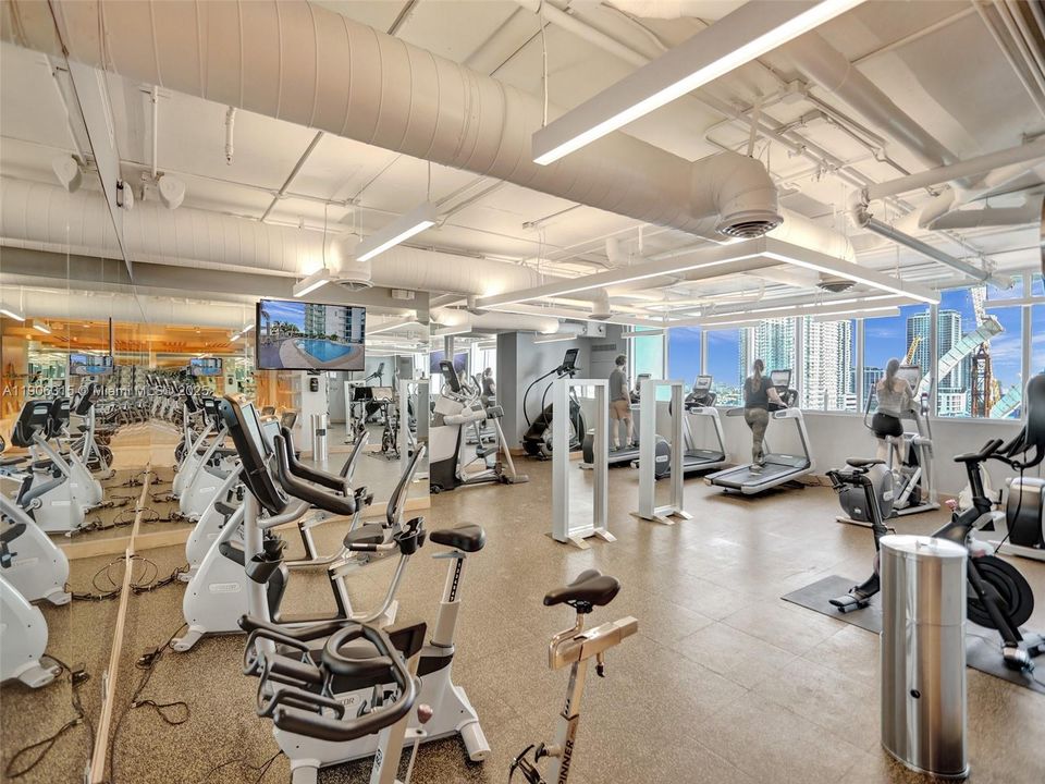 Active With Contract: $7,400 (3 beds, 3 baths, 1845 Square Feet)