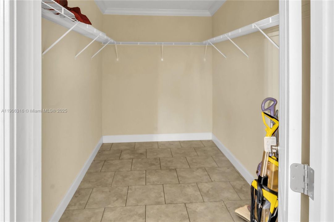 For Sale: $700,000 (5 beds, 3 baths, 0 Square Feet)