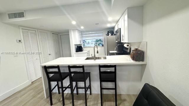 最近租的: $2,000 (2 贝兹, 1 浴室, 890 平方英尺)