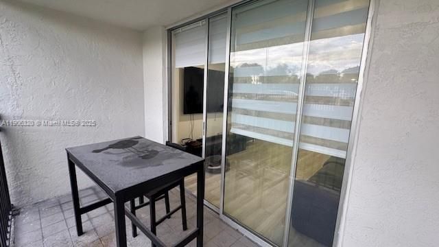 最近租的: $2,000 (2 贝兹, 1 浴室, 890 平方英尺)