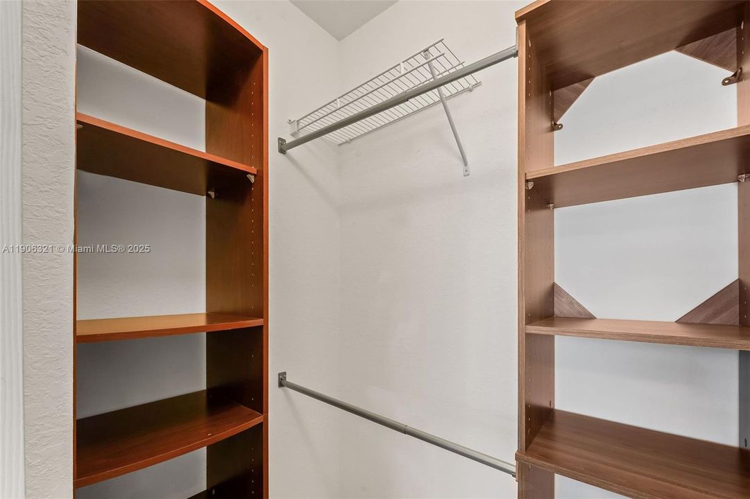 待售: $540,000 (4 贝兹, 2 浴室, 1793 平方英尺)