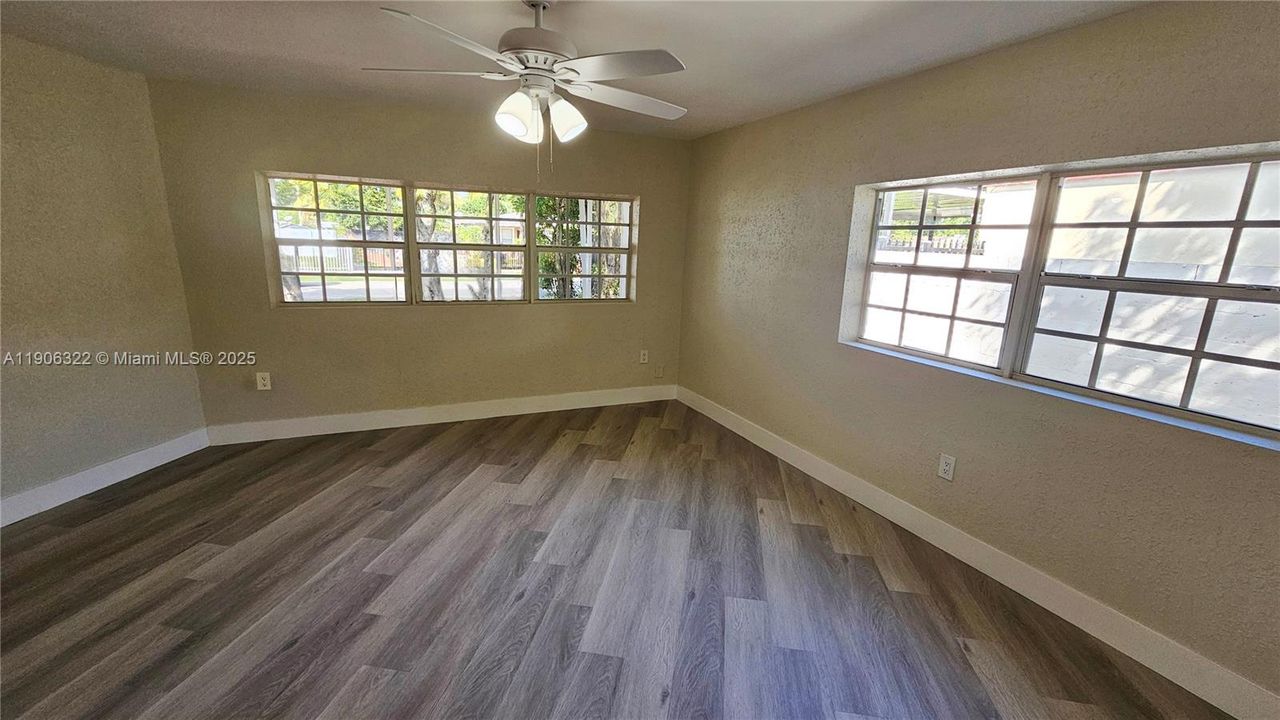 待售: $459,900 (3 贝兹, 2 浴室, 1248 平方英尺)