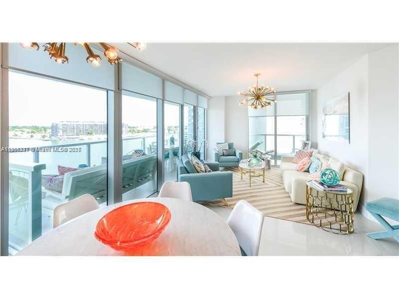 合同活跃: $6,900 (3 贝兹, 3 浴室, 1669 平方英尺)