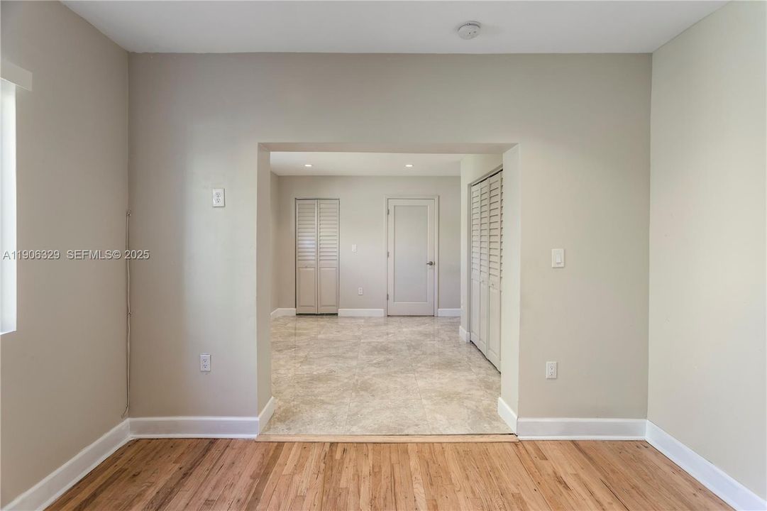 For Sale: $975,000 (3 beds, 2 baths, 1870 Square Feet)