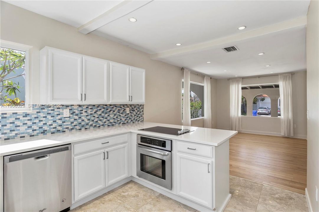 For Sale: $975,000 (3 beds, 2 baths, 1870 Square Feet)