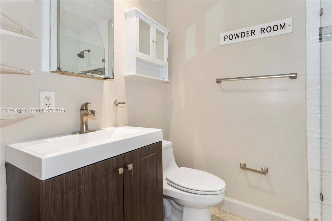 For Sale: $975,000 (3 beds, 2 baths, 1870 Square Feet)