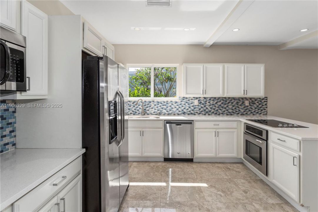 For Sale: $975,000 (3 beds, 2 baths, 1870 Square Feet)