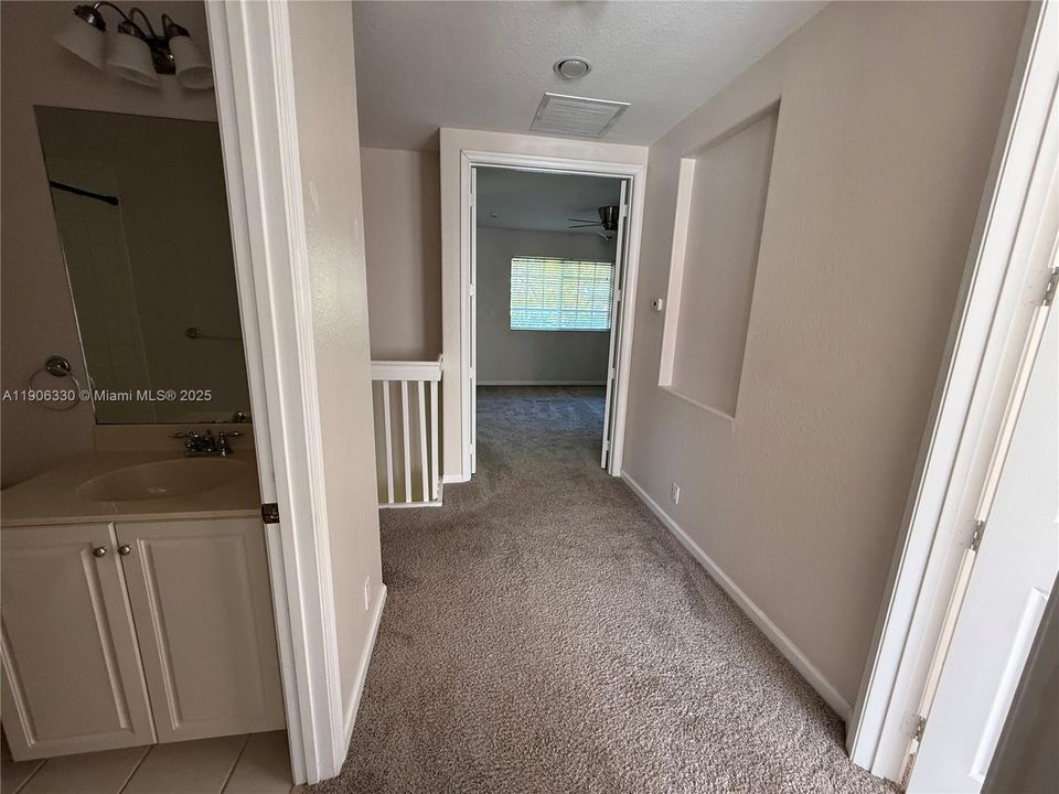 出租: $2,850 (3 贝兹, 2 浴室, 1707 平方英尺)