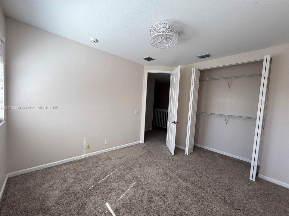 出租: $2,850 (3 贝兹, 2 浴室, 1707 平方英尺)