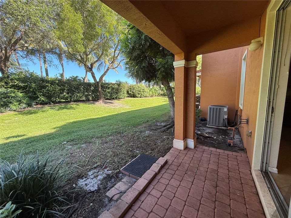 出租: $2,850 (3 贝兹, 2 浴室, 1707 平方英尺)