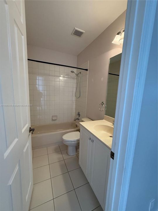 出租: $2,850 (3 贝兹, 2 浴室, 1707 平方英尺)