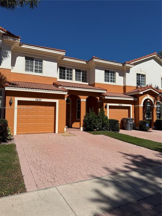 出租: $2,850 (3 贝兹, 2 浴室, 1707 平方英尺)