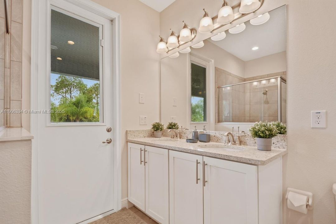 For Sale: $850,000 (8 beds, 8 baths, 0 Square Feet)