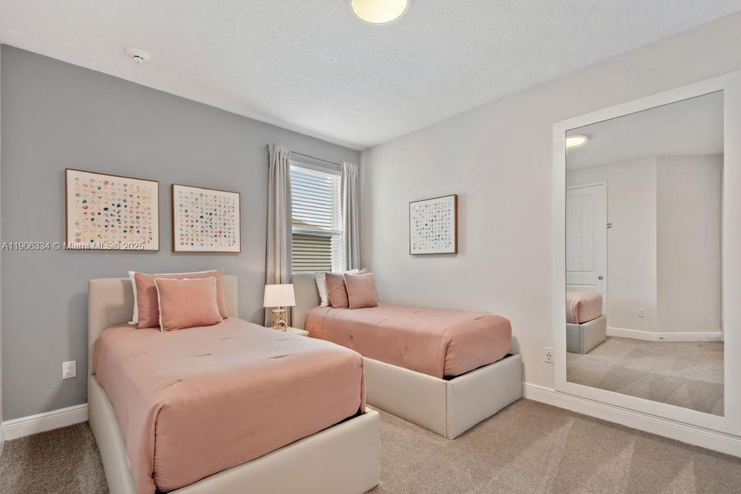 For Sale: $850,000 (8 beds, 8 baths, 0 Square Feet)