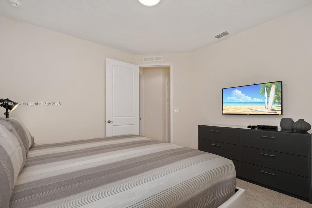 For Sale: $850,000 (8 beds, 8 baths, 0 Square Feet)