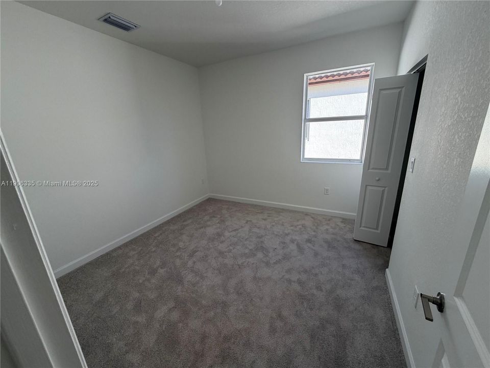 出租: $3,200 (3 贝兹, 2 浴室, 0 平方英尺)