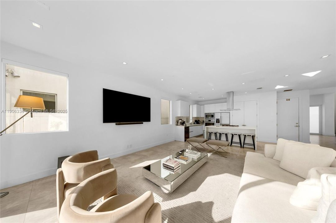 For Sale: $1,575,000 (5 beds, 5 baths, 3113 Square Feet)