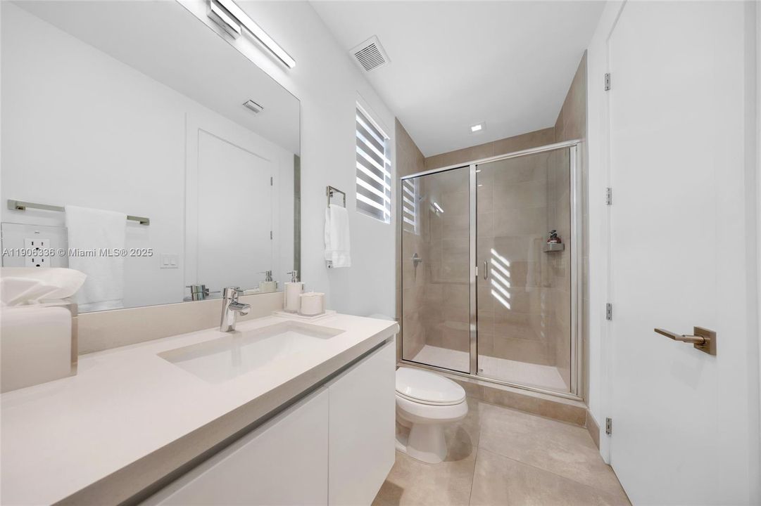 For Sale: $1,575,000 (5 beds, 5 baths, 3113 Square Feet)