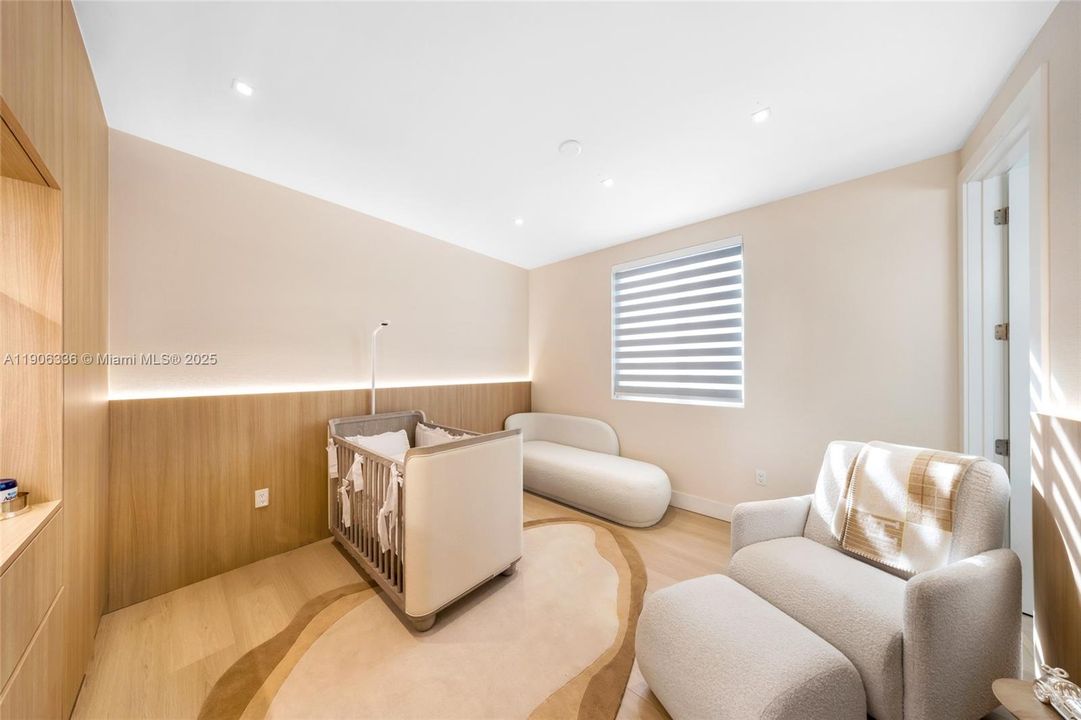 For Sale: $1,575,000 (5 beds, 5 baths, 3113 Square Feet)