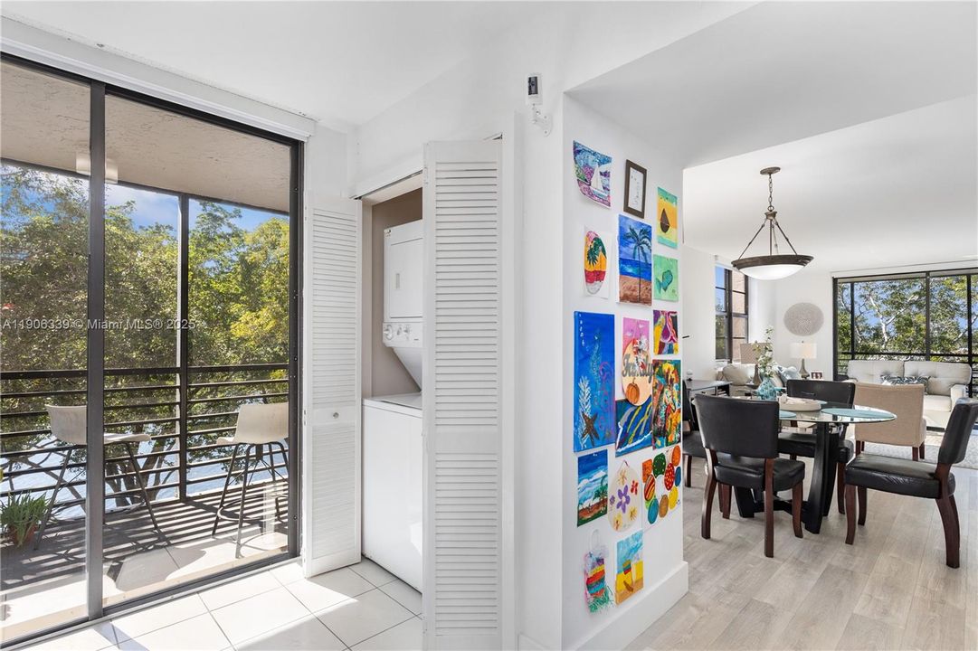 待售: $238,900 (2 贝兹, 2 浴室, 1187 平方英尺)