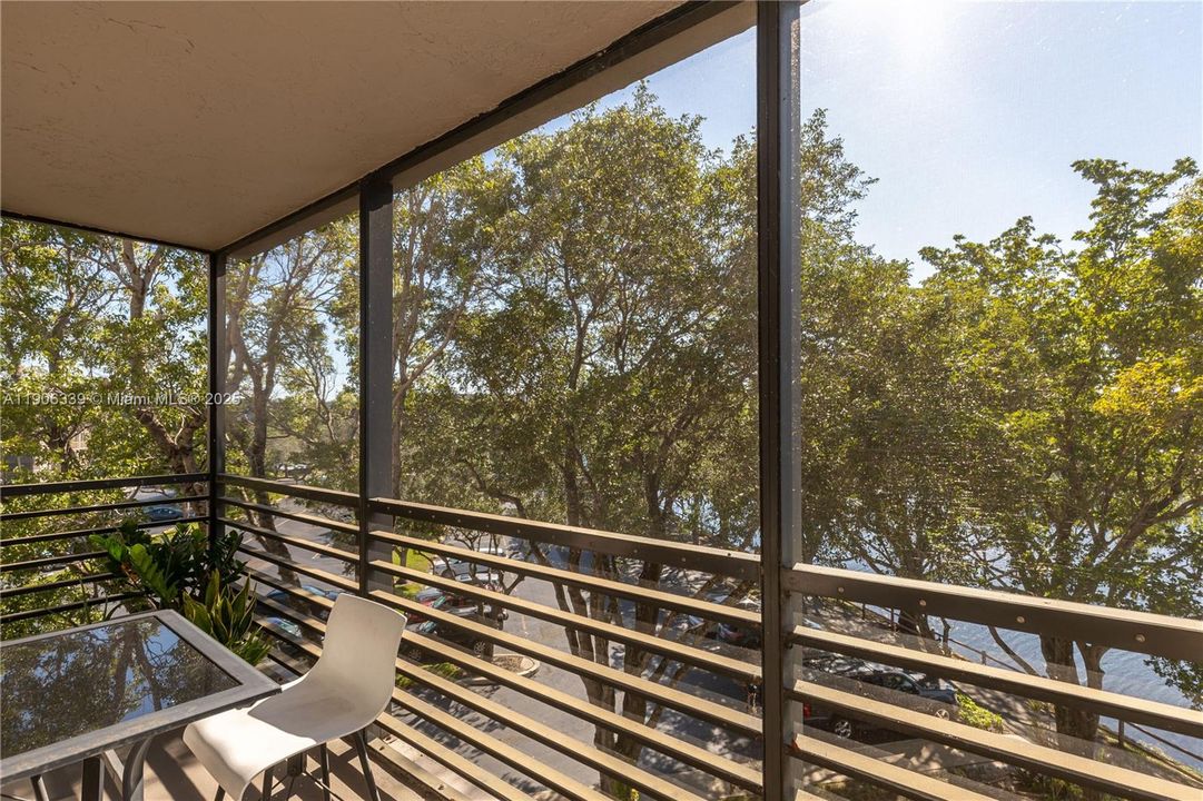 待售: $238,900 (2 贝兹, 2 浴室, 1187 平方英尺)